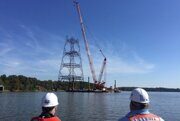 Manitowoc MLC650 для демонтажа вышки ЛЭП
